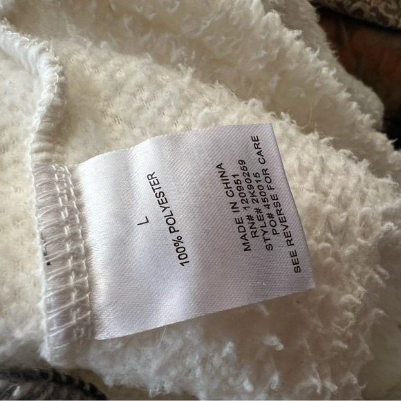 Sherpa button up plaid trim button waist length shacket. Size Large - Picture 6 of 6